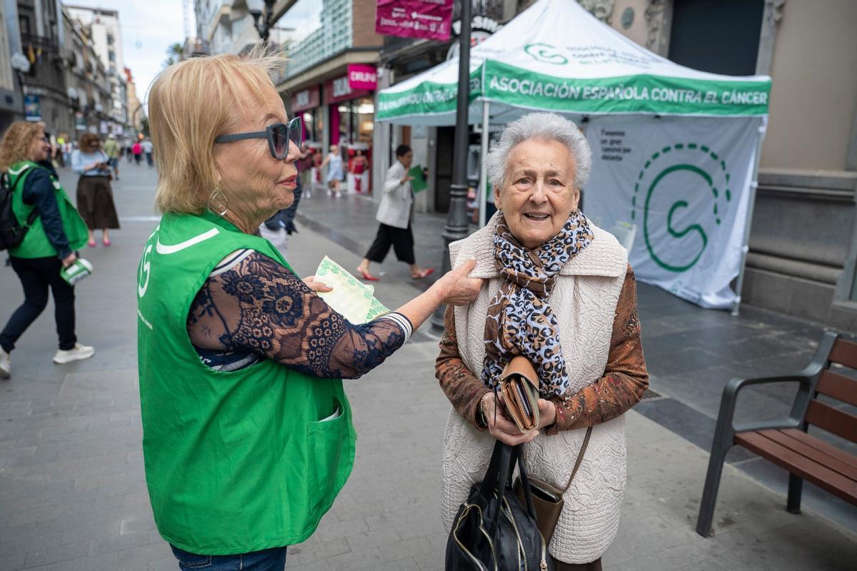 La Asociación Española contra el Cáncer moviliza a la sociedad en Las Palmas para impulsar la investigación y una atención más humana frente al cáncer