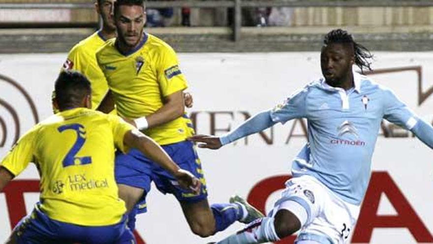 El Celta pone un pie en cuartos tras golear en Cádiz