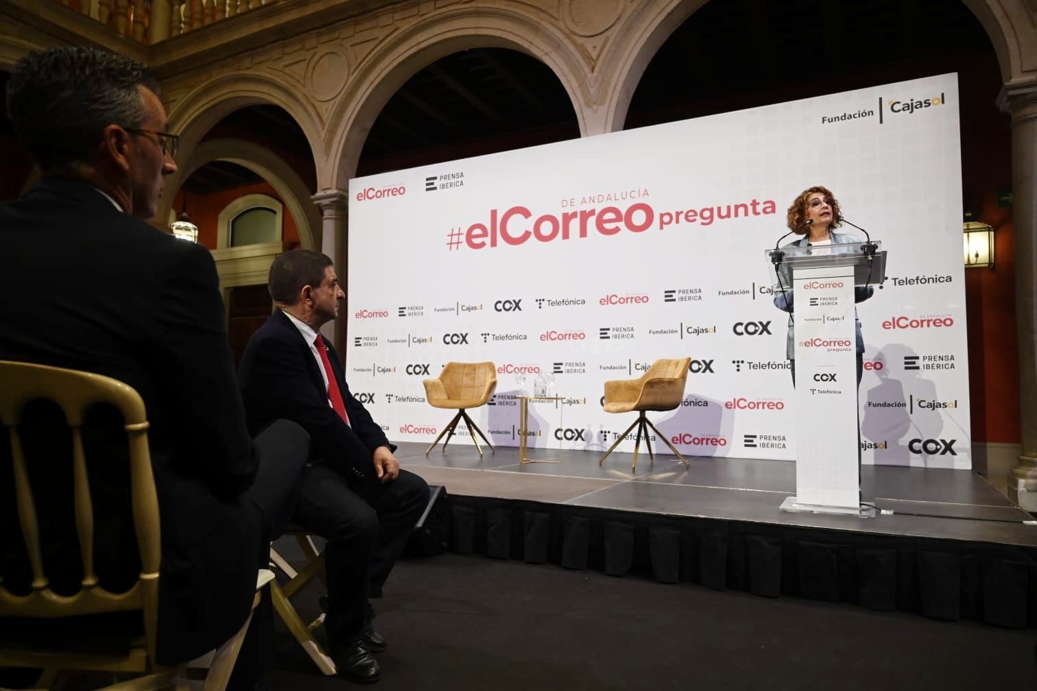FOTOGALERÍA | #ElCorreopregunta, con María Jesús Montero