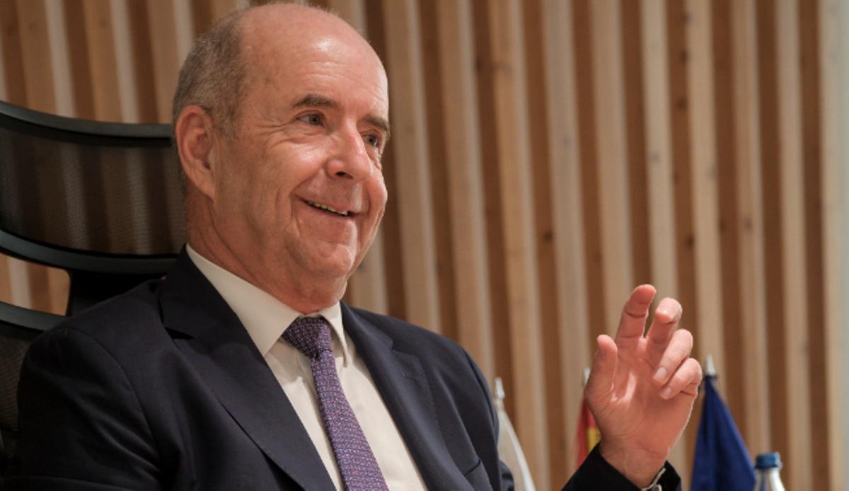 El presidente de la CCE, en su despacho.