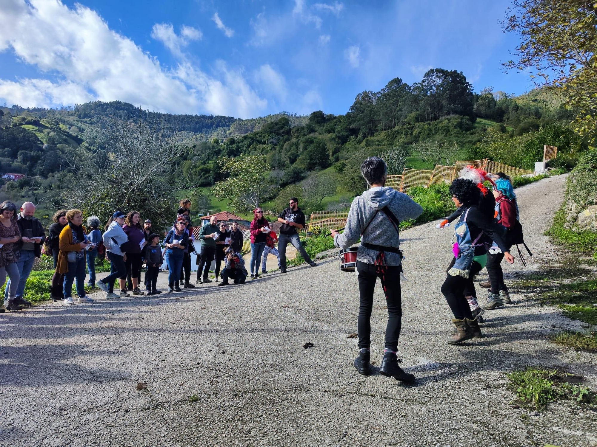 Mediu Güeyu, el festival eclético y singular que lleva la cultura a la zona rural de Villaviciosa