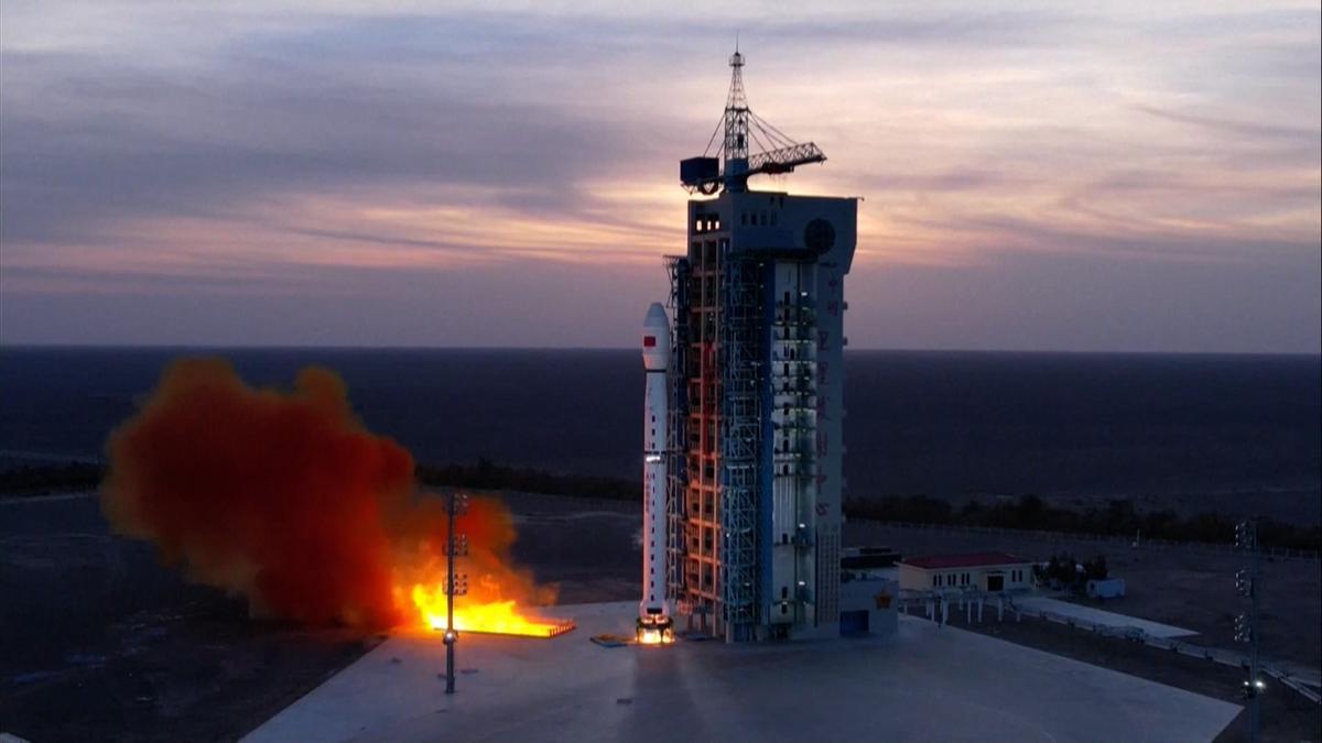 china satélite