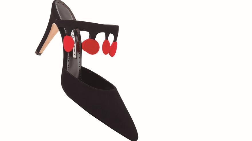 El diseñador canario Manolo Blahnik marca tendencia: estos son los tacones que verás de fiesta