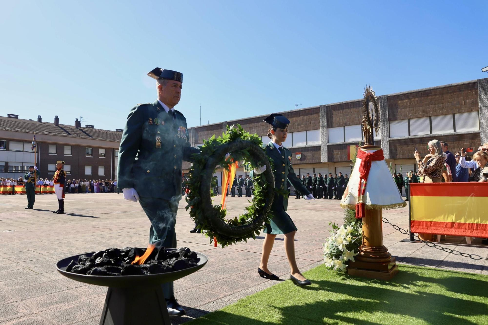 EN IMÁGENES: Desfile de la Guardia Civil en Oviedo por el día de la Hispanidad