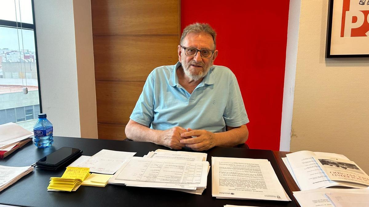 Jesús Ros, en el despacho del grupo municipal socialista