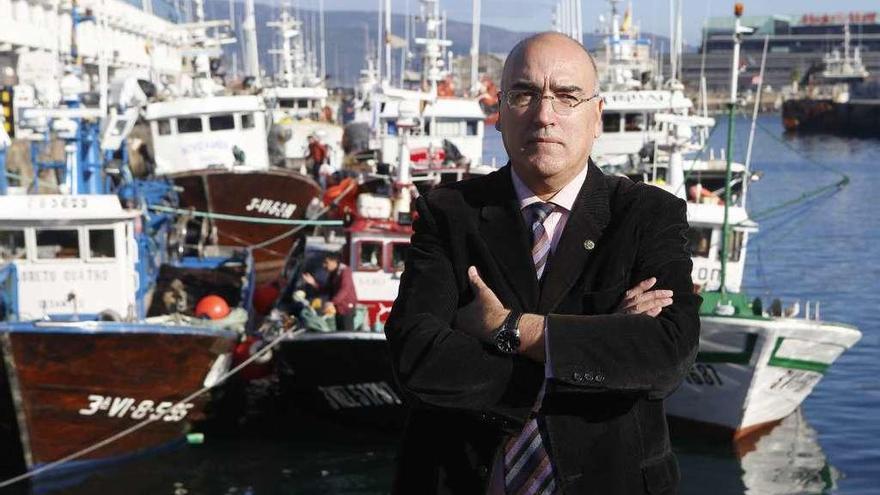 Hugo González en el puerto del Berbés. // Ricardo Grobas