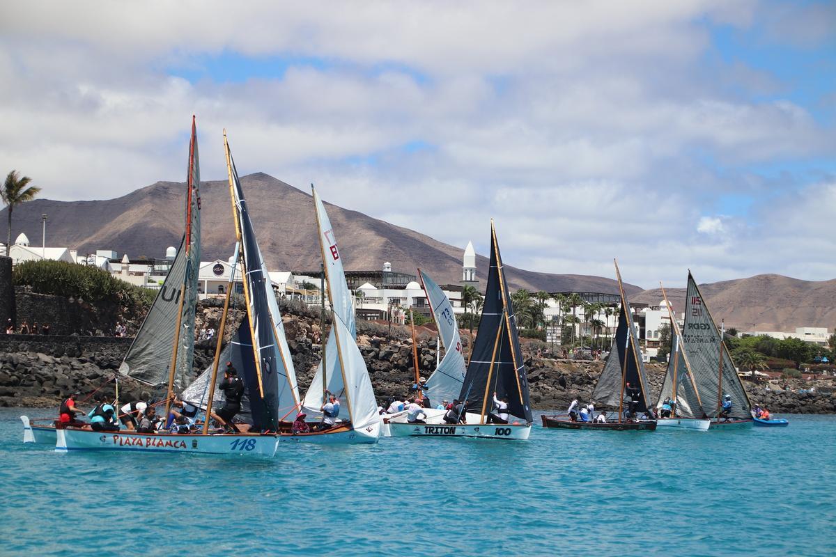 El Tritón gana la VI Copa Vela Latina del Sur