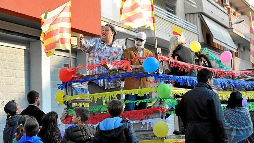 Cercavila amb el recaptador de la Festa del Contribuent, diumenge a la tarda al Pont de Vilomara