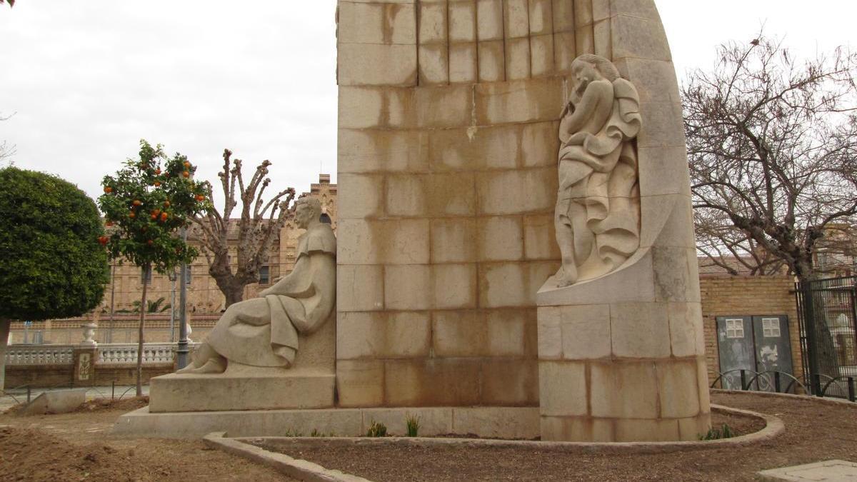 Monumento dedicado al maestro Serrano en Sueca.