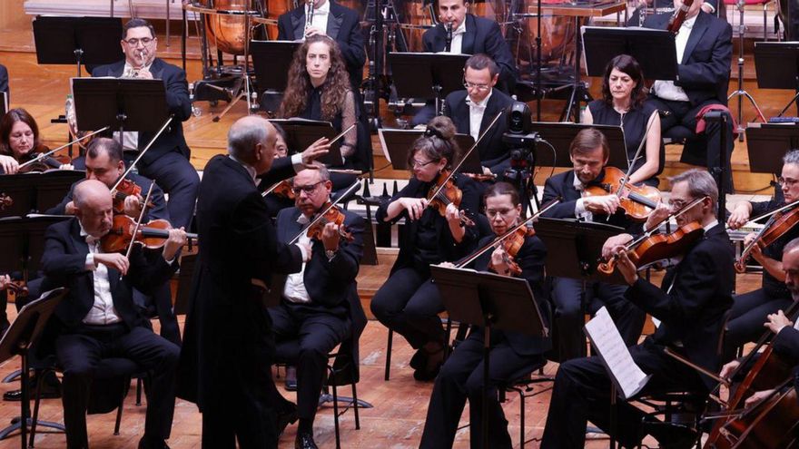 Un momento do concerto de onte no Teatro Afundación. | // R. GROBAS