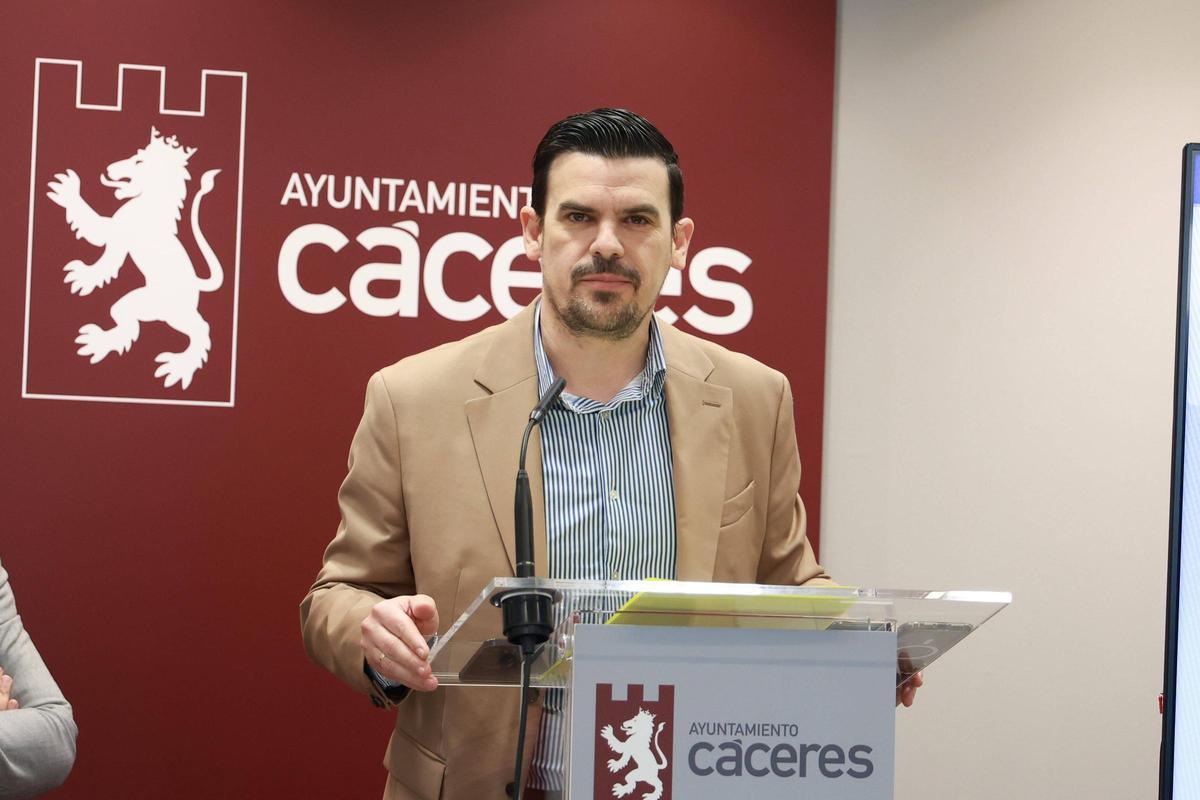 Santi Amaro, director General de Deportes de la Junta de Extremadura.
