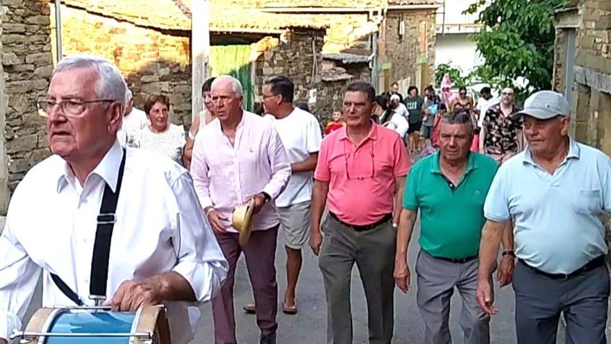 La Torre venera a orillas del río Aliste a la Virgen de las Nieves