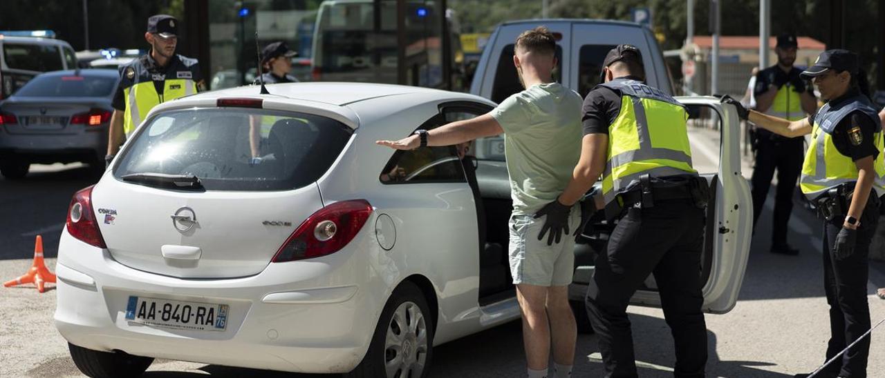 La policia reforça la frontera gironina amb França arran de la cimera de l&#039;OTAN