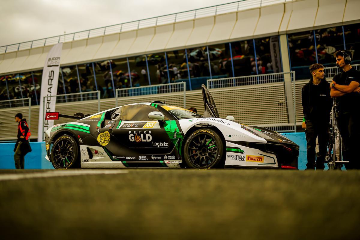 El vehículo del piloto extremeño.