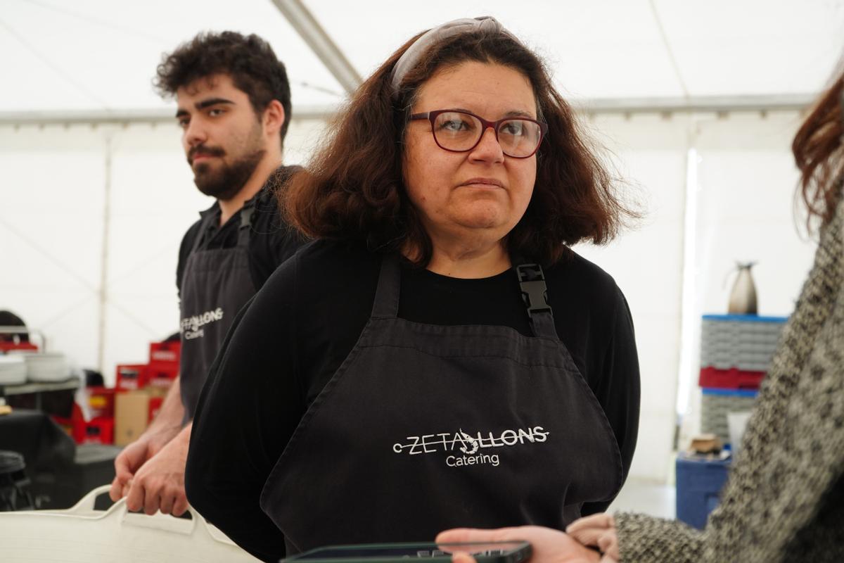 Paula, una de las fantásticas profesionales del catering de Fitecu