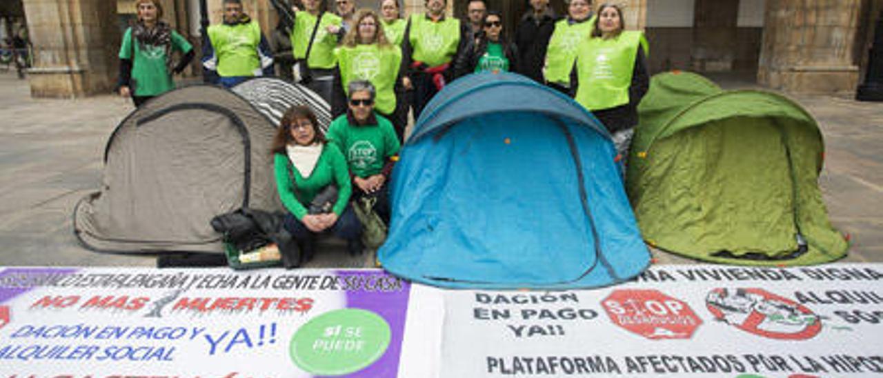 Temporalidad laboral y desahucios lastran la recuperación económica