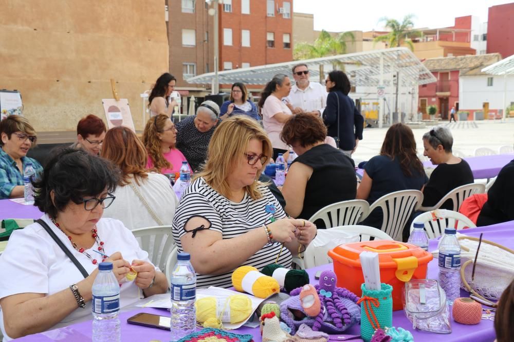 Torrent sale a tejer a la calle