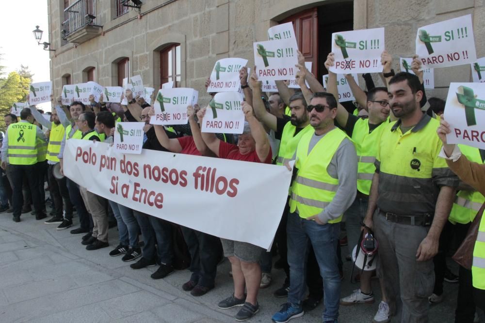 Pleno bronco en Poio por las protestas de los trabajadores de Ence