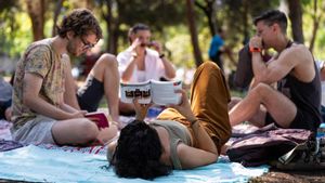 Arriben a Barcelona les ‘Silent Reading Parties’, cites per llegir en silenci amb desconeguts