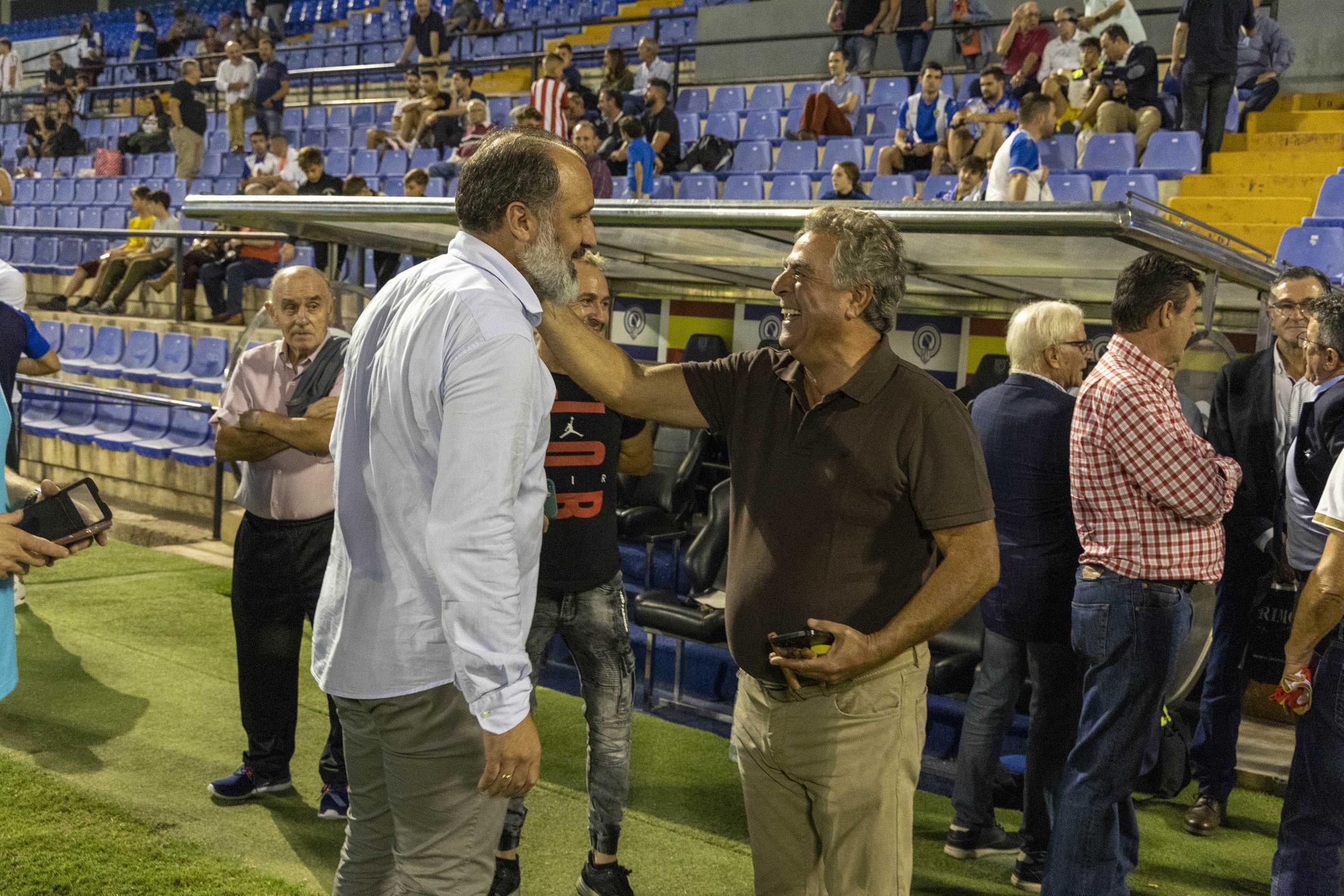 Leyendas del Hércules frente a leyendas de la Selección Española: Las imágenes del partido del Centenario