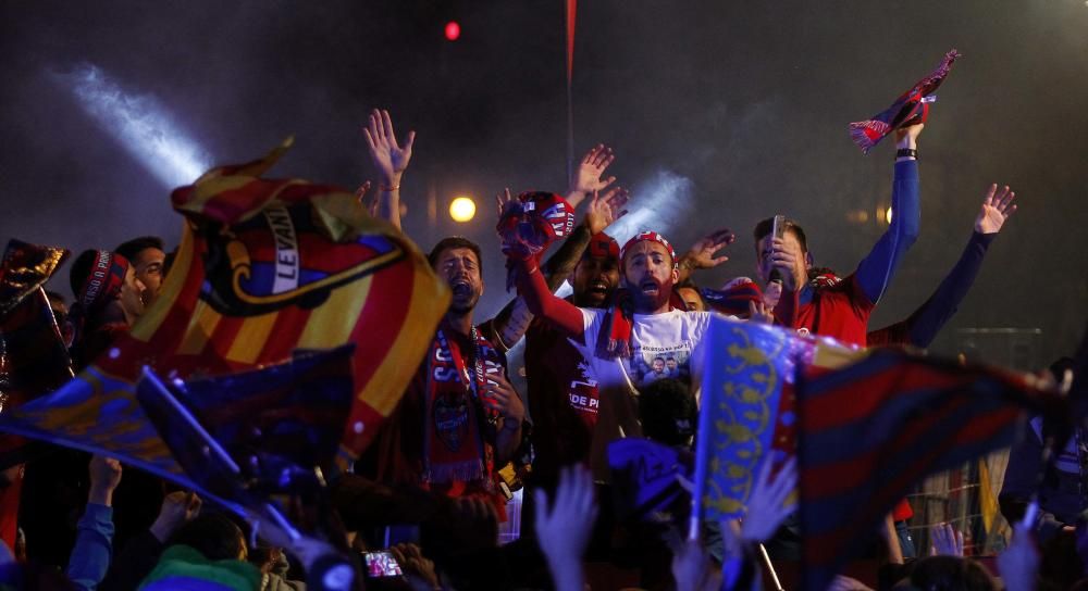 Así celebra el ascenso la afición del Levante UD