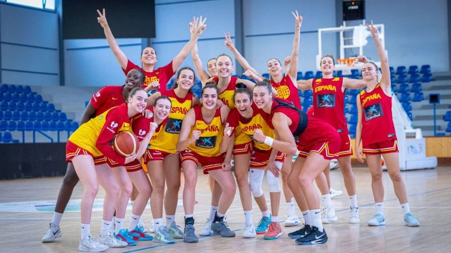 Las jugadoras de la
selección, tras un
entrenamiento.
| FEB