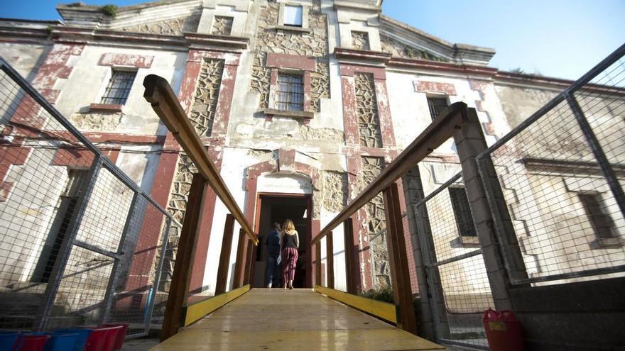 Entrada a la antigua cárcel provincial de A Coruña.