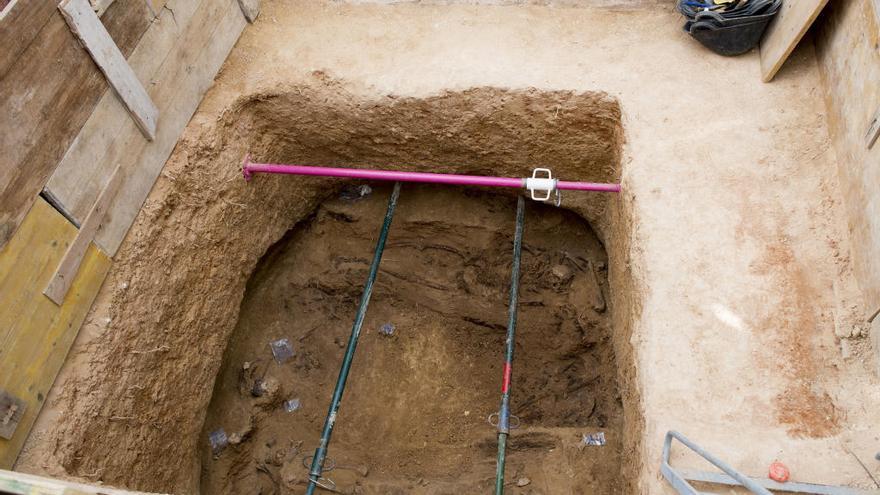 La excavación de la fosa 115 comenzó en abril.