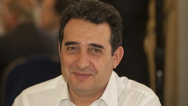 La red contesta a la imputación del alcalde de Sabadell #pintenbustos