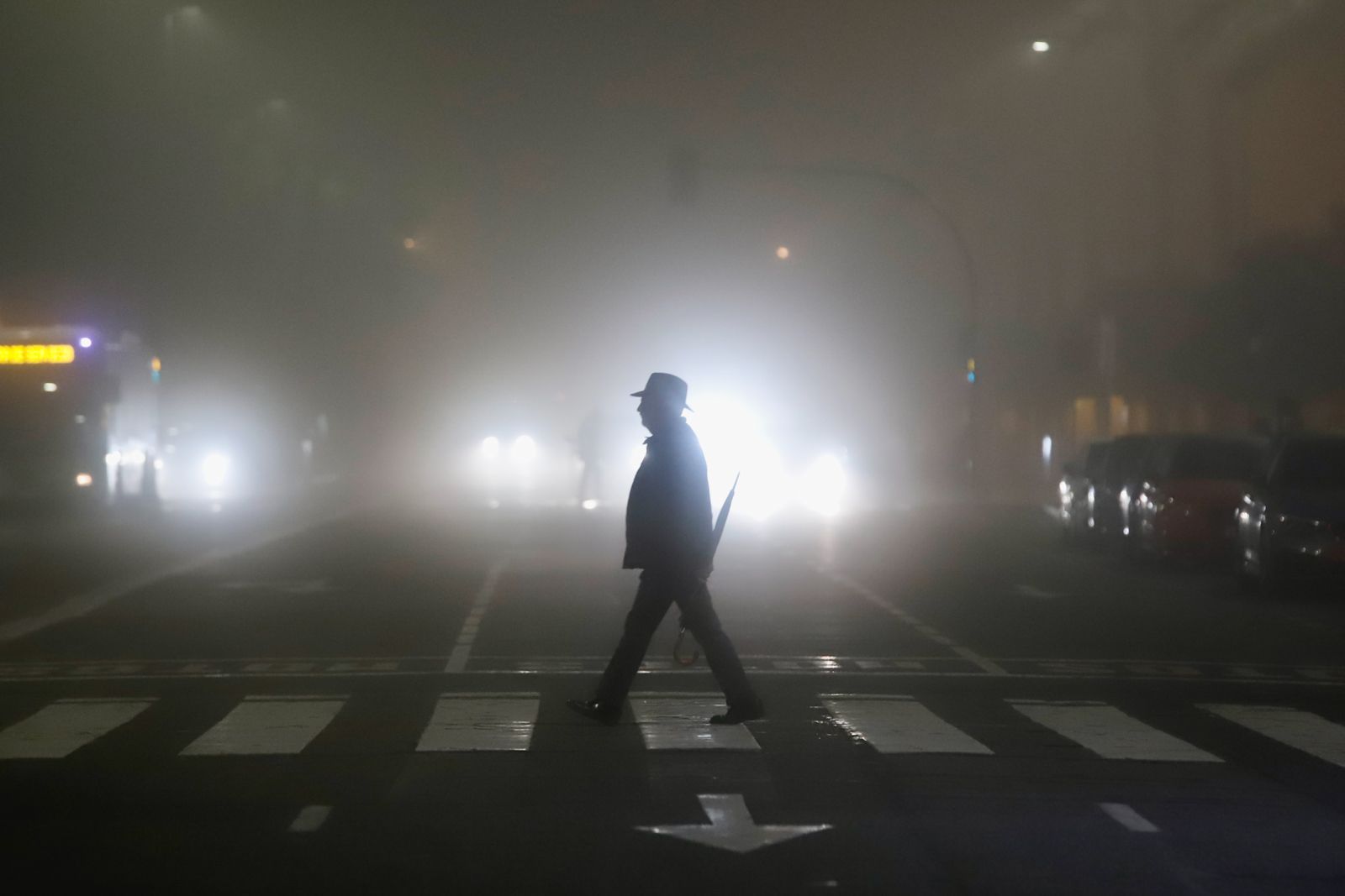 Córdoba amanece bajo una intensa niebla