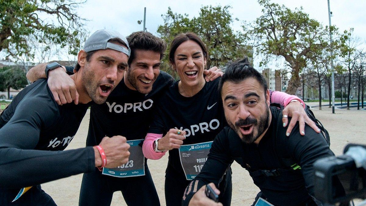 Valentí Sanjuan con su squad en la Media Maratón de Barcelona