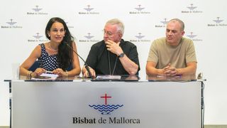 El Obispo de Mallorca urge a la Administración a priorizar la ayuda social frente al turismo masivo