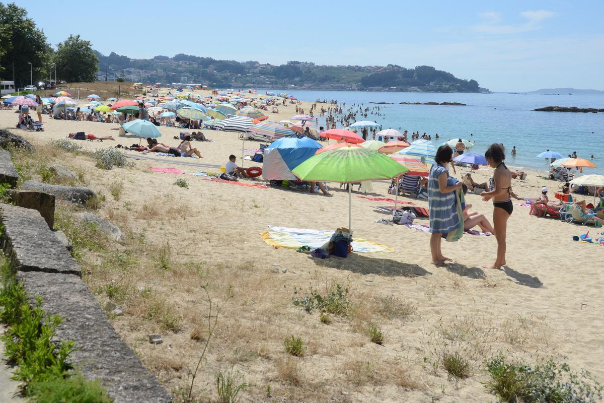 Playa de Portomaior, una de las que ha contado con bandera azul, en una estampa de este verano pasado.