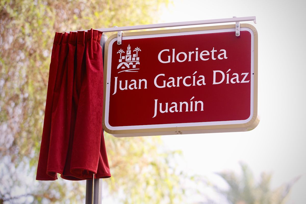 Inauguración de la Glorieta Juan García Díaz 'Juanín'