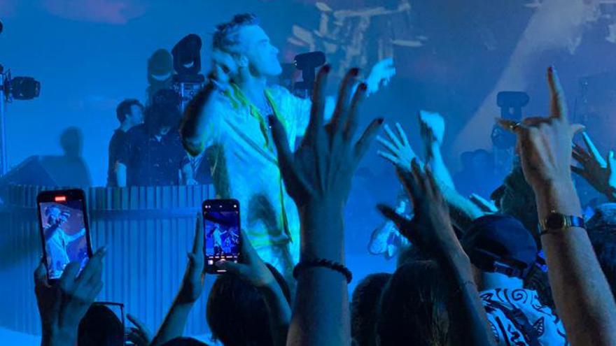 Robbie Williams experimenta con el techno en Ibiza