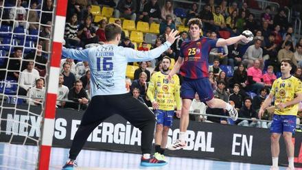 Adrián Sola fue de más a menos ante el Villa de Aranda