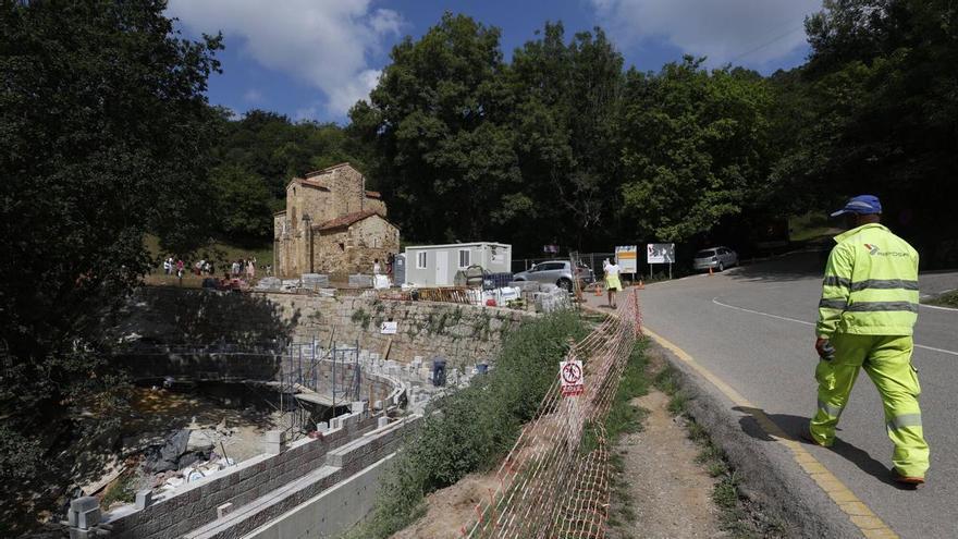 VÍDEO: Las visitas al prerrománico del Naranco se harán durante todo el verano entre obras