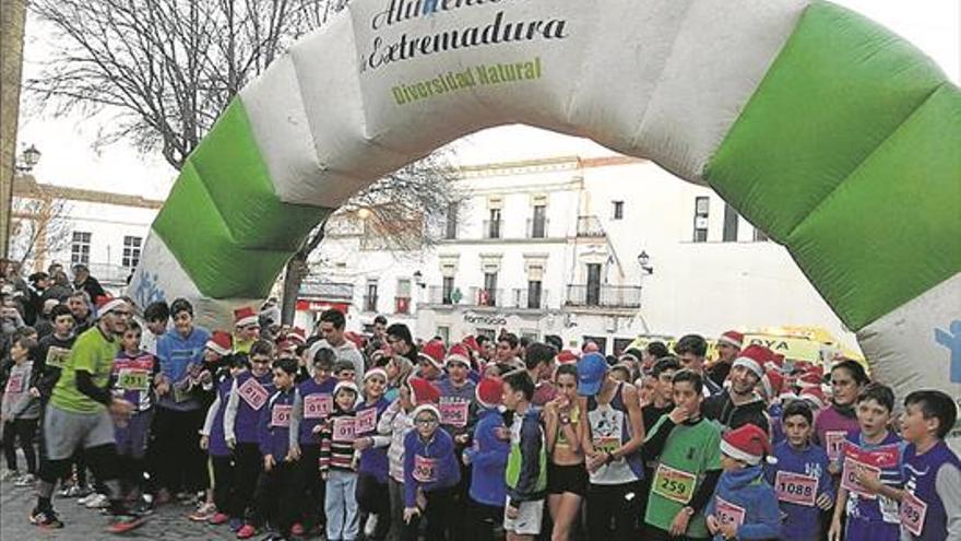 La San Silvestre congrega a unos 650 adultos y niños