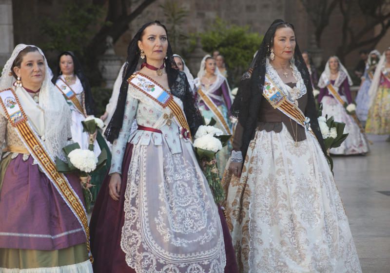 Comisiones falleras que han desfilado hasta las 18:00 horas.