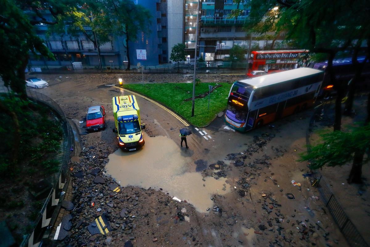 Hong Kong, gravemente inundado en el mayor temporal en 140 años