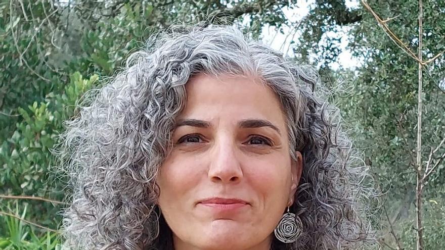 Julia Rípodas, escritora y profesora de Filosofía: "En una cultura sesgada, la credibilidad de las mujeres es menor y siempre frágil"