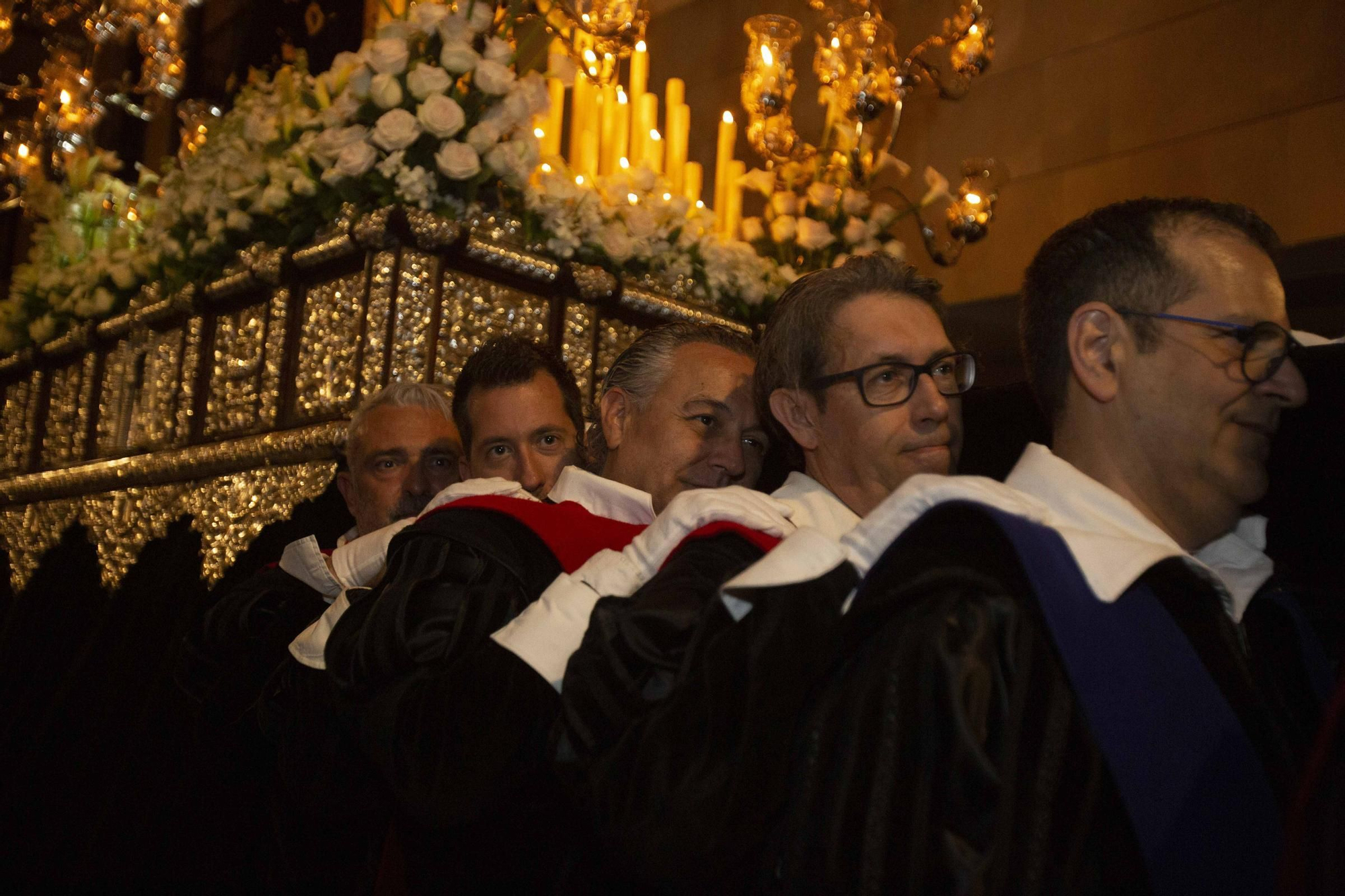 Procesión nocturna del Divino Amor "La Marinera" por las calles del barrio de Alicante