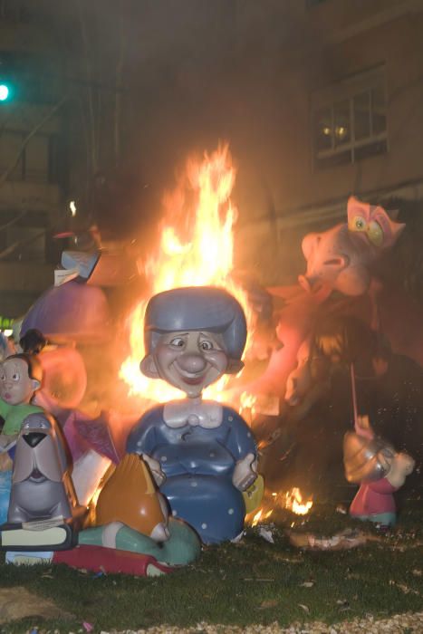 La Nit de la Cremà pone fin a las Fallas 2018