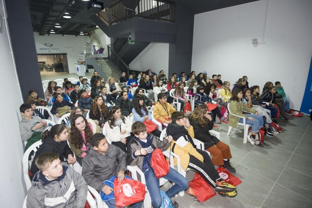 El CEIP Arteixo en Riazor con Valores Branquiazuis