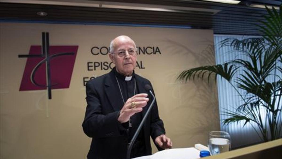 Blázquez, presidente del episcopado español, al leer ayer la declaración de comisión permanente.