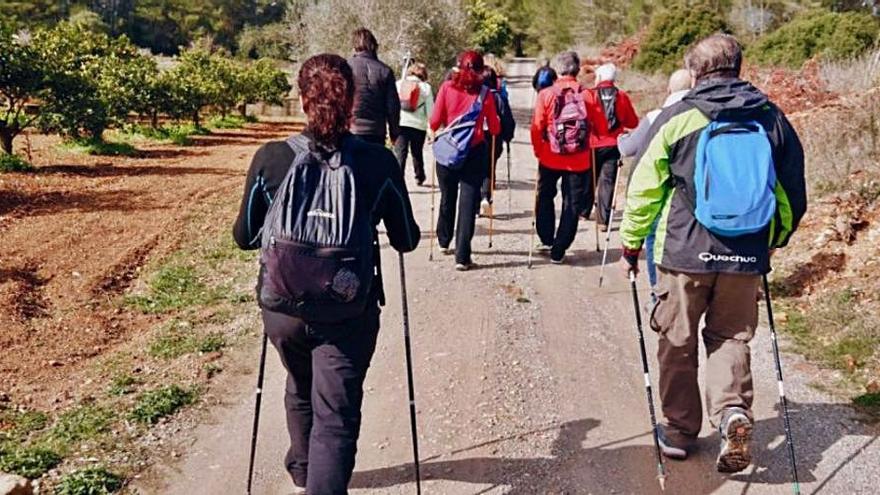 Sant Antoni recupera las salidas de marcha nórdica en abril y mayo