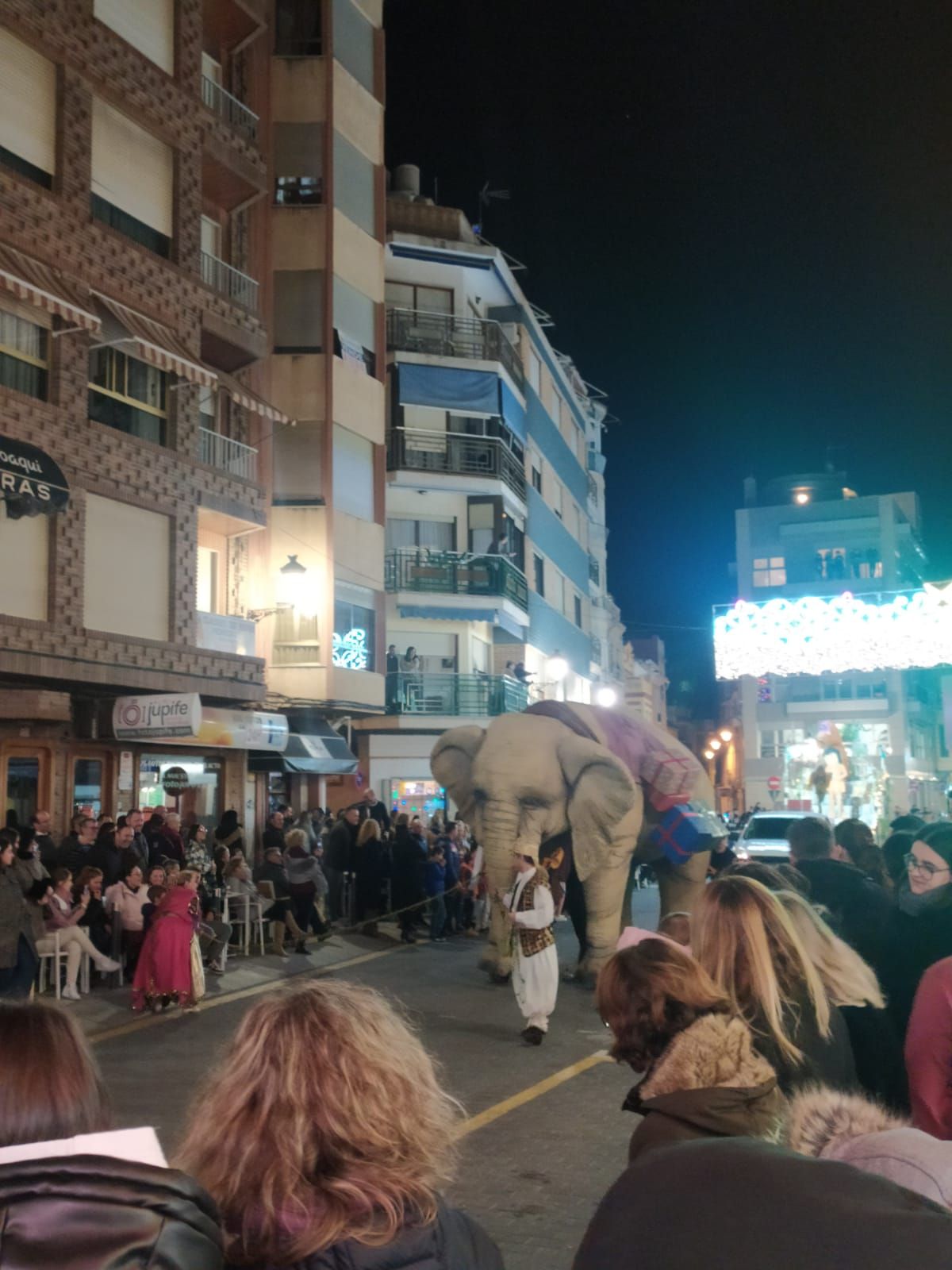 Los Reyes Magos reparten ilusión por los pueblos de la Ribera