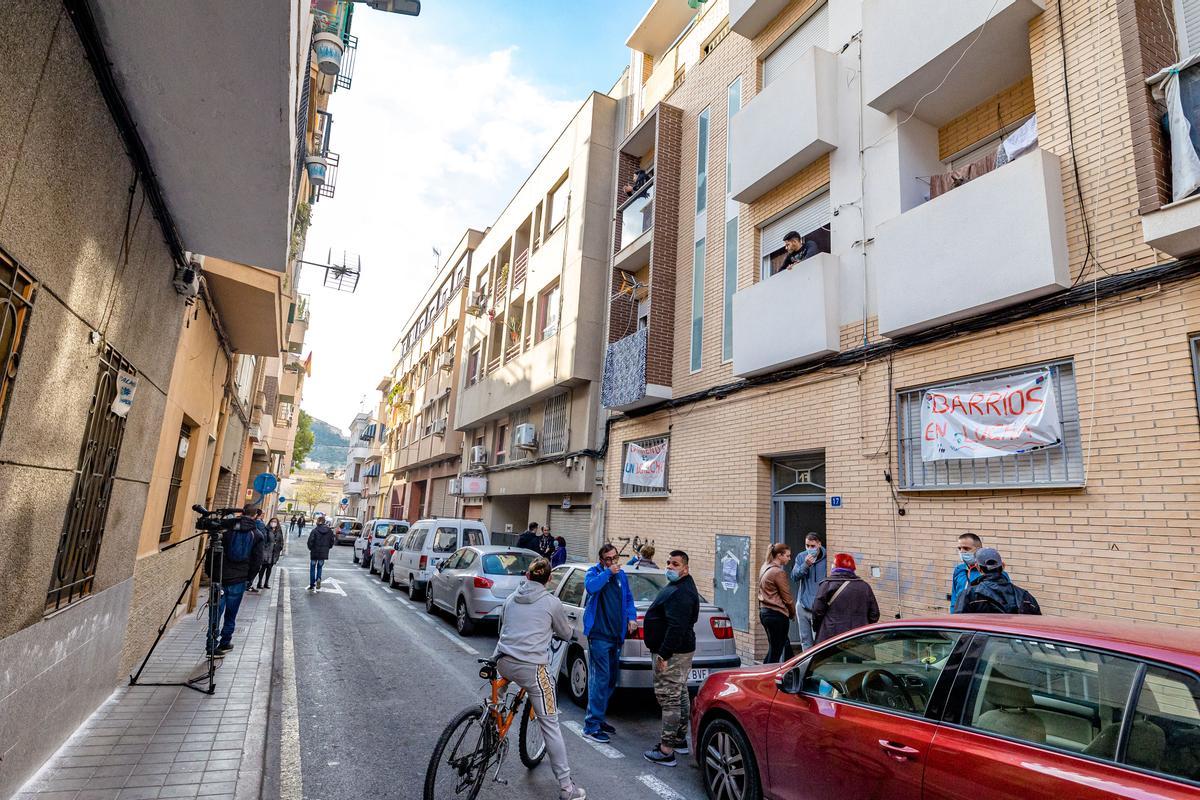 Protesta en la calle Pelayo contra los desahucios organizadas por el Sindicat de Barri