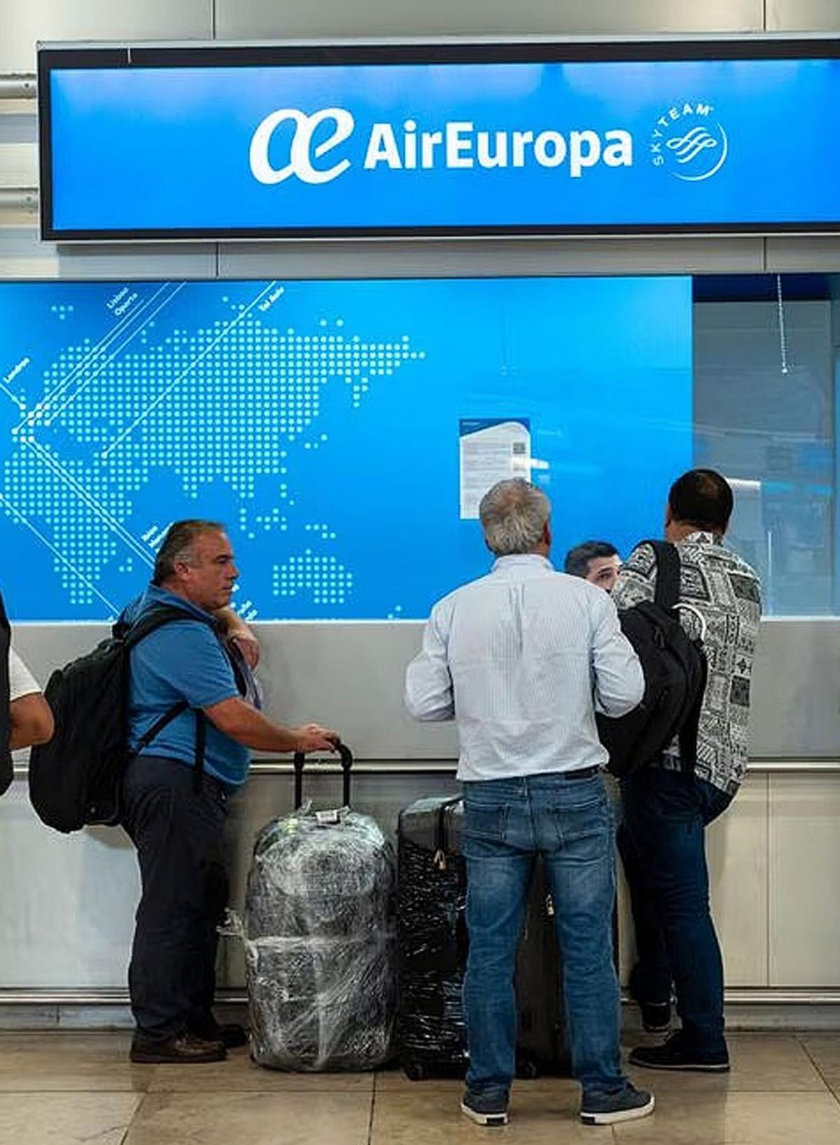 Iberia ofereix més cessions per aplanar la compra d’Air Europa