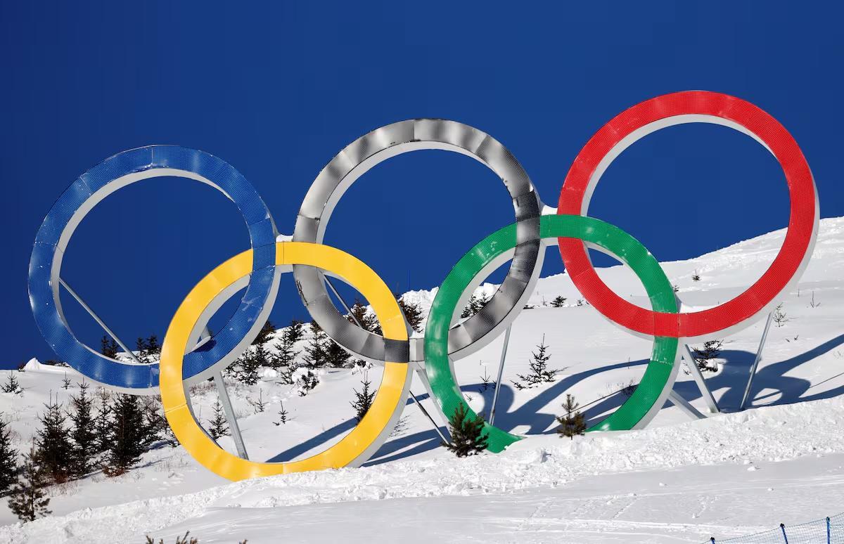 Los aros olímpicos en los Juegos de Invierno.